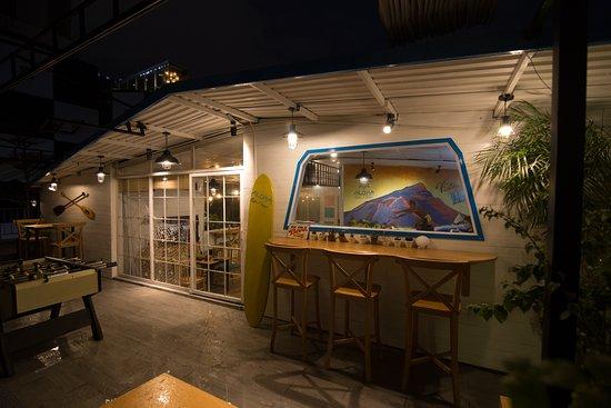 Aloha Poke & Beer